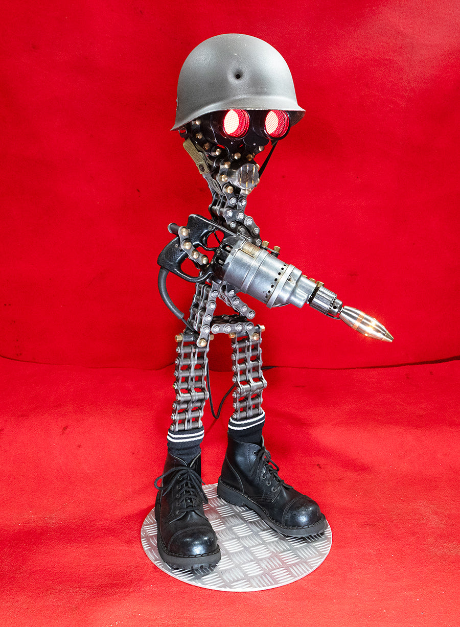 Kunstværk Robotmand Chainkiller