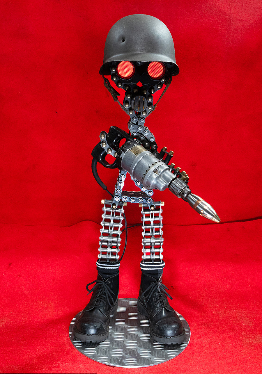 Kunstværk Robotmand Chainkiller